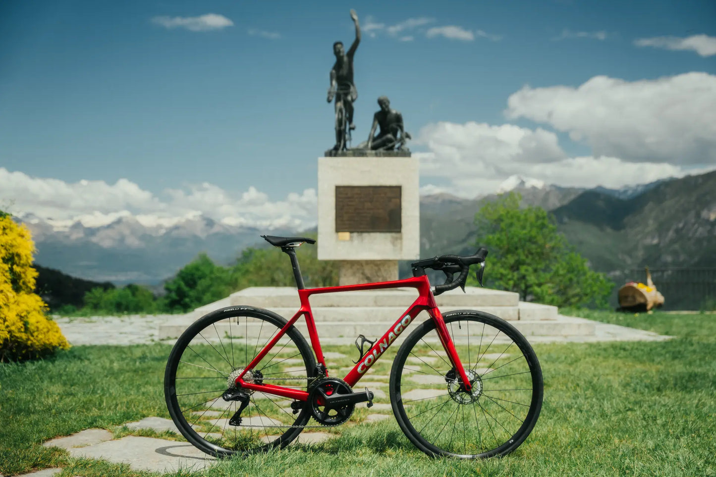 Vélo de route Colnago V4 Shimano 105 Di2 Fulcrum Racing 600db Rouge