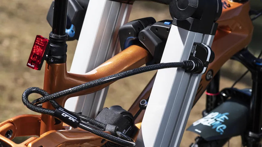 Porte Vélos sur Boule d'Attelage pour 2 vélos XLC Almada - WORK-E XTRA LED 2 EN 1 PLIANT