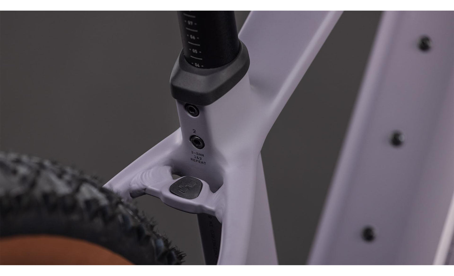 Cube REACTION HYBRID PERFORMANCE 600 2026